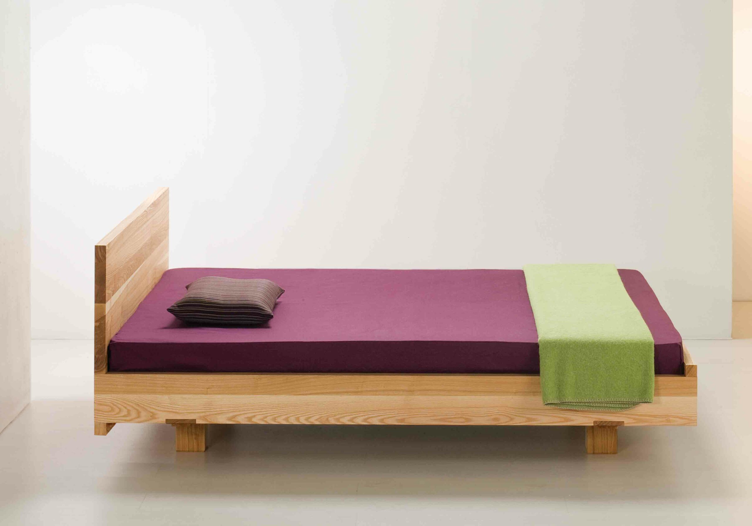 Biim mit Kopfteil Seite