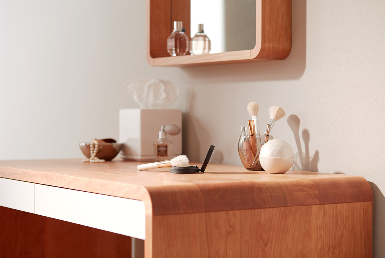 COM:CI Tisch – Bild 4